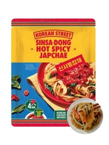 Koreańskie danie gotowe w 4 minuty sinsa dong makaron sojowy z mung z ostrym sosem hot spicy japchae